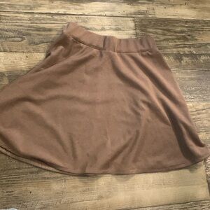 brown skirt